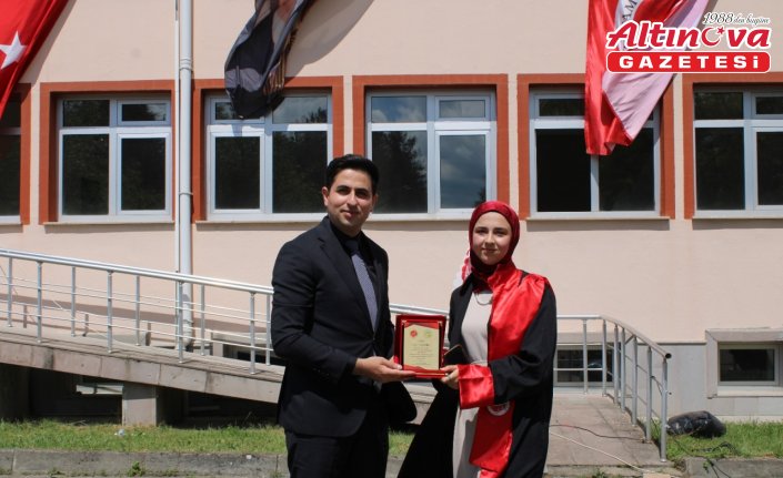 Araç Rafet Vergili Meslek Yüksekokulu'nda mezuniyet töreni düzenlendi