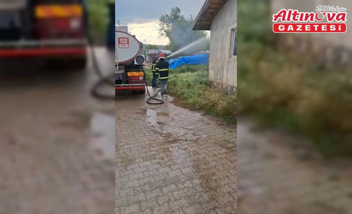 Artova'da köy fırınında çıkan yangında hasar oluştu