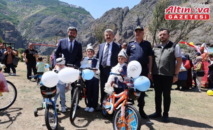 Artvin'de 18 çocuk için sünnet şöleni düzenlendi