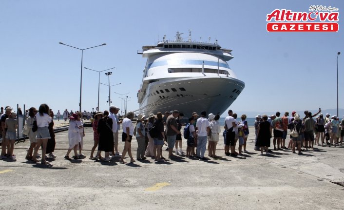 “Astoria Grande“ kruvaziyeri bu yıl ilk kez Sinop'a geldi
