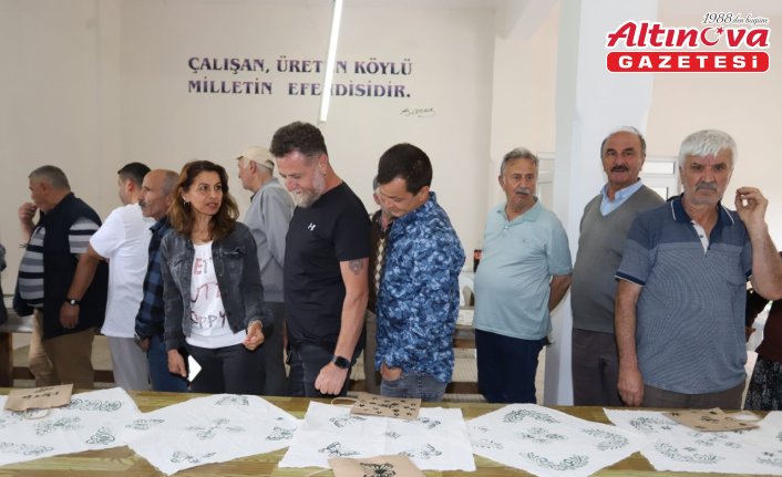 Boyabat'ta “Yazmanın İzinde“ taş baskı sergisi açıldı