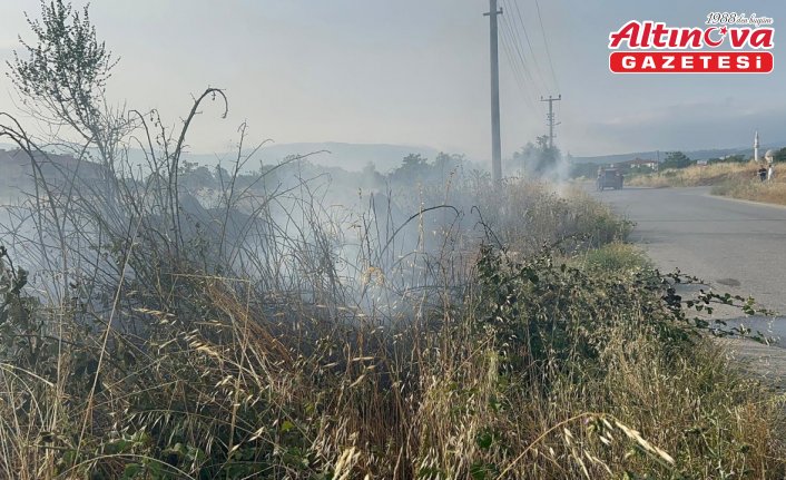 Düzce'de çıkan yangında 5 dönümlük otluk alan yandı