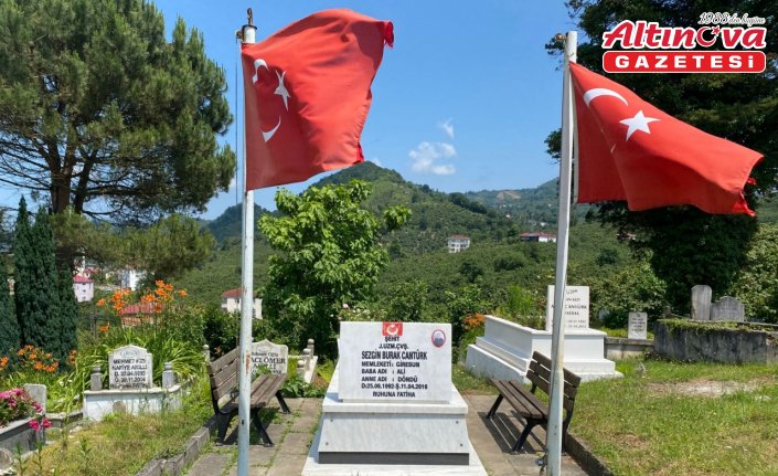 Espiye'de hafızlık öğrencilerinden şehit mezarına ziyaret