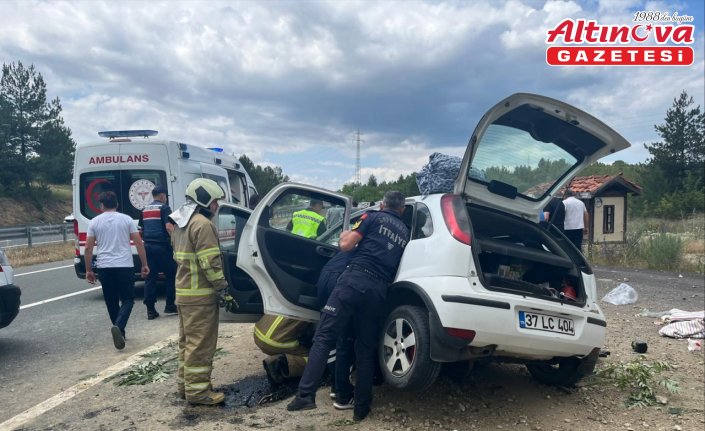 Karabük'te menfeze çarpan otomobildeki 1 çocuk öldü, 3 kişi yaralandı