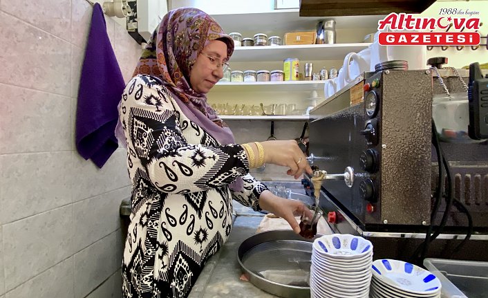 Kastamonu'da çay ocağı işleten kadın örnek oluyor
