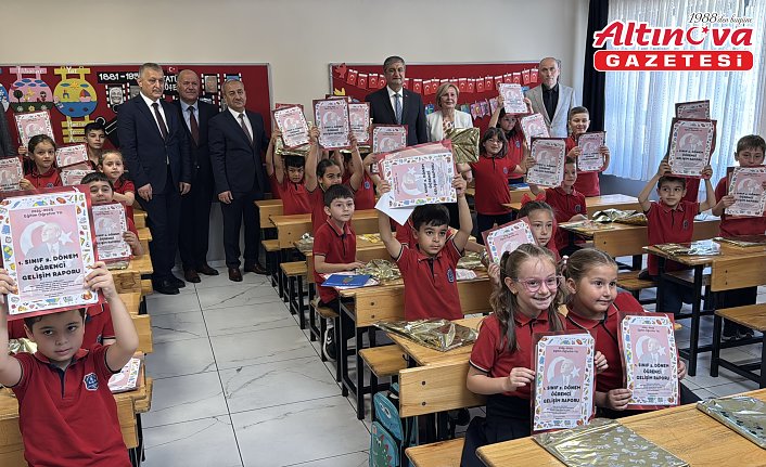 Sakarya ve çevre illerde öğrenciler karnelerini aldı