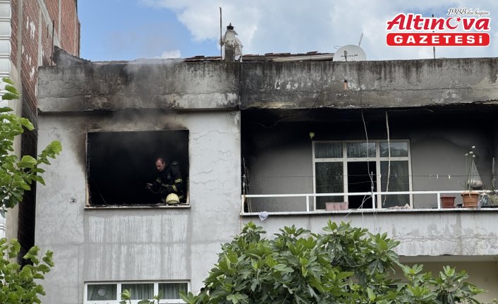 Samsun'da evde çıkan yangında 3 kişi dumandan etkilendi