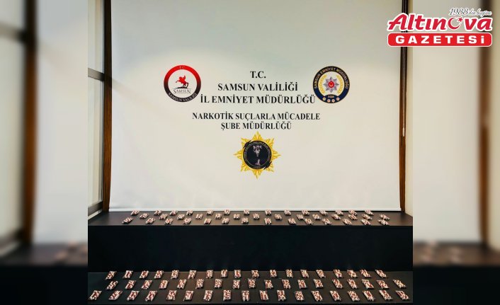 Samsun'da uyuşturucu operasyonunda 2 bin 300 sentetik ecza ele geçirildi