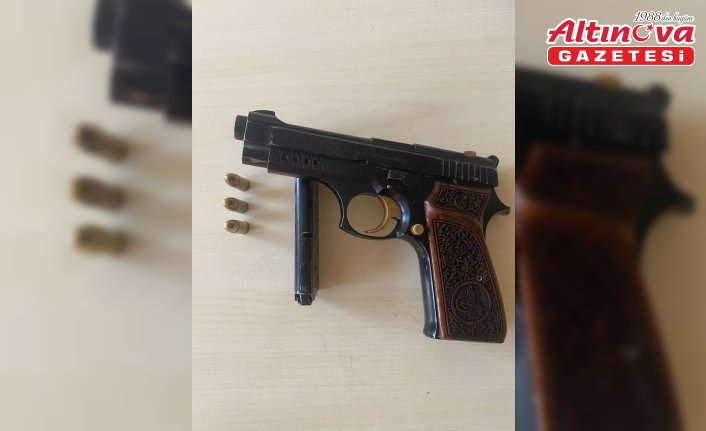 Samsun'da uyuşturucu ve silah operasyonlarında 4 zanlı yakalandı