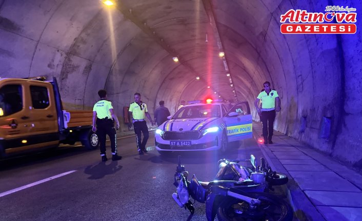 Sinop'ta “dur“ ihtarına uymayan motosikletin çarptığı polis yaralandı