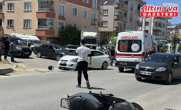 Sinop'ta otomobille motosikletin çarpıştığı kazada 2 kişi yaralandı