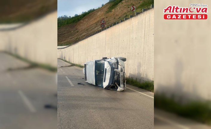 Tokat'ta minibüsün devrilmesi sonucu 10 kişi yaralandı