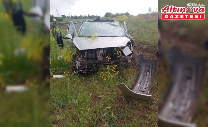 Tokat'ta tarlaya devrilen otomobildeki 3 kişi yaralandı