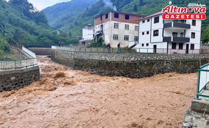 Trabzon'da sağanak etkili oldu