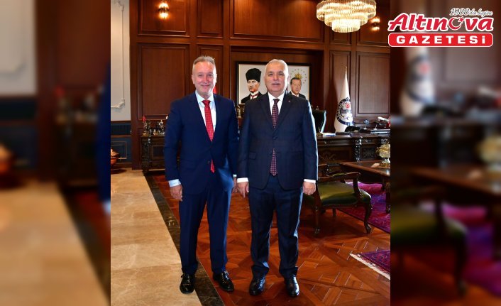 Trabzon Sağlık Müdürü Usta görevini Topsakal'a devretti