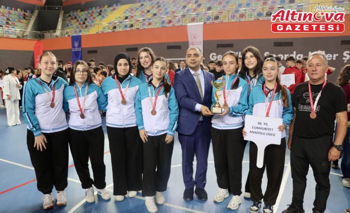 Trabzon'da okul sporları ödül töreni düzenlendi