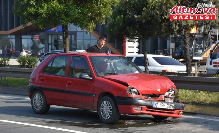 Trabzon'da trafik kazasında anne ve 2 çocuğu yaralandı