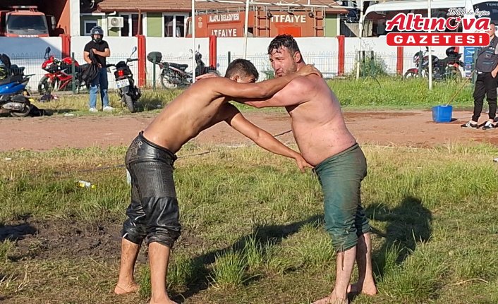 Zonguldak'taki yağlı güreşçiler Kırkpınar'a hazırlanıyor