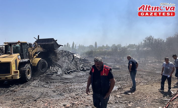 Amasya'da kereste deposunda çıkan yangın söndürüldü