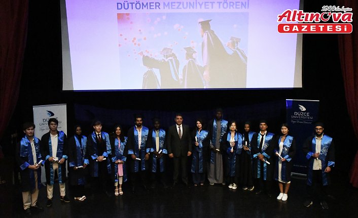 Düzce'de Türkçe dil eğitimini tamamlayan öğrenciler için mezuniyet töreni düzenlendi
