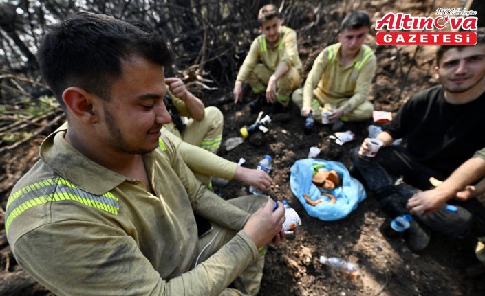 Karabük'te orman işçilerinin alevlerle mücadelesi sürüyor
