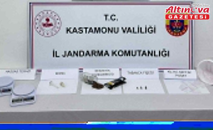 Kastamonu'da uyuşturucu operasyonunda yakalanan 2 zanlı tutuklandı