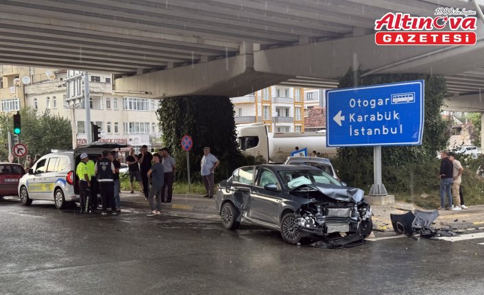 Kastamonu'da zincirleme trafik kazasında 5 kişi yaralandı