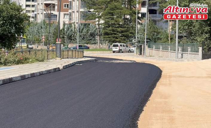 Kemer Mahallesi'nde yapılan asfalt ve kaldırım çalışmaları tamamlandı