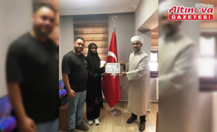 Kongolu kadın Bolu'da İslamiyet'i seçti