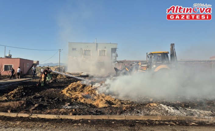 Manisa'da makilik alanda çıkan yangına müdahale ediliyor