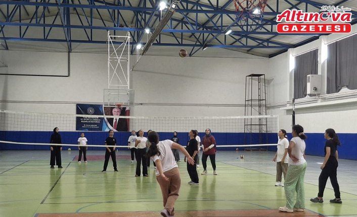 Merkez Kız Kur'an Kursu öğrencilerine yönelik spor etkinliği yapıldı