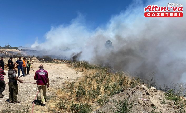Mersin'de çöplükte başlayıp ormanlık alana sıçrayan yangına müdahale ediliyor