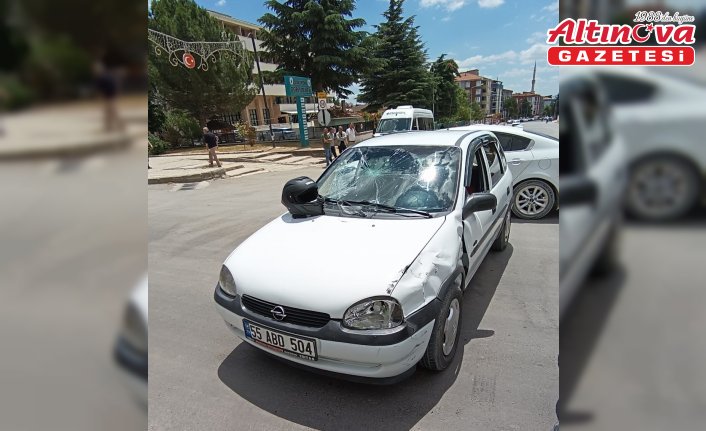 Merzifon’da otomobille çarpışan motosikletin sürücüsü yaralandı