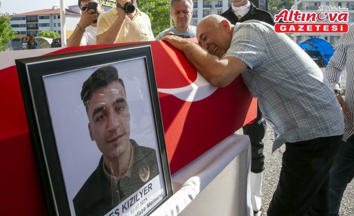 Orman yangını şehitlerinden Enes Kızılyer, Karabük'te son yolculuğuna uğurlandı