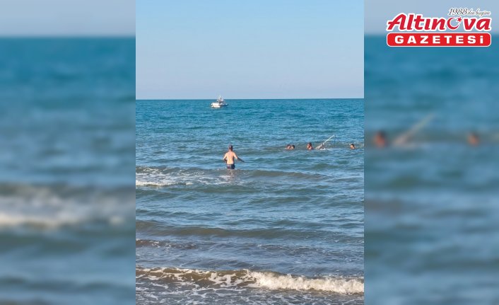 Samsun'da denizde alabora olan teknedeki 5 kişi kurtarıldı