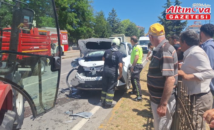 Bafra'da trafik kazasında 2 kişi yaralandı