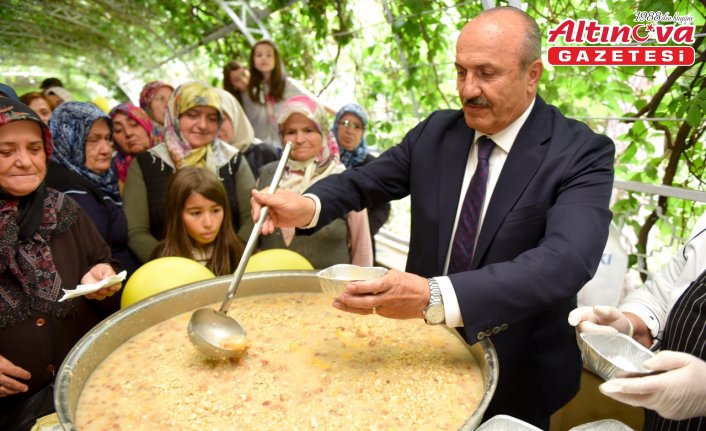 Taşköprü'de 2 bin 500 kişiye aşure ikram edildi