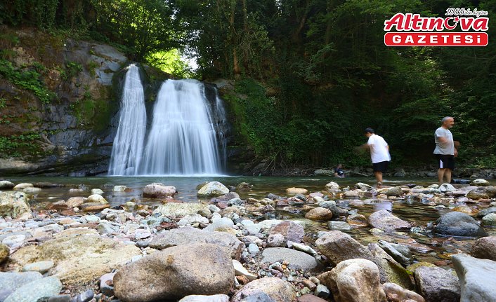 Trabzon'daki Canikdere Şelalesi turistlerin uğrak yeri oldu