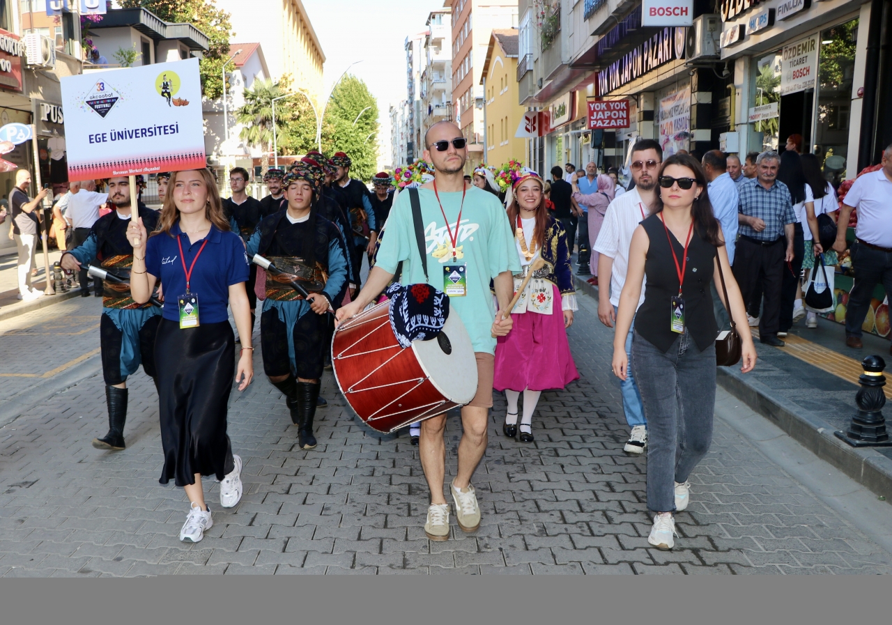 Trabzon'da “33. Uluslararası Akçaabat Müzik ve Halk Oyunları Festivali“ başladı
