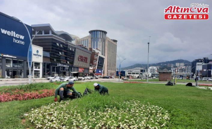 Trabzon'da park ve yeşil alanda düzenleme çalışmaları sürüyor