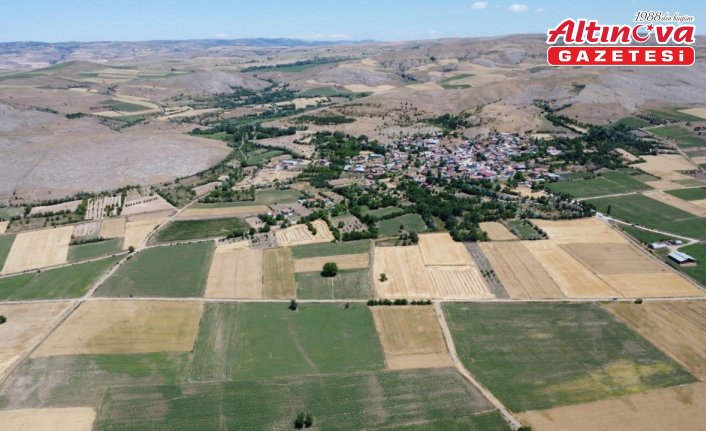 Zile'de arazi toplulaştırma kapsamında tapu dağıtım töreni yapıldı