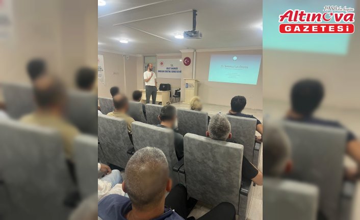 Zonguldak'ta hükümlülerden şehitlik ziyareti ve çevre temizliği