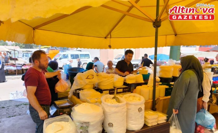 Alucra'da semt pazarında gıda denetimi yapıldı