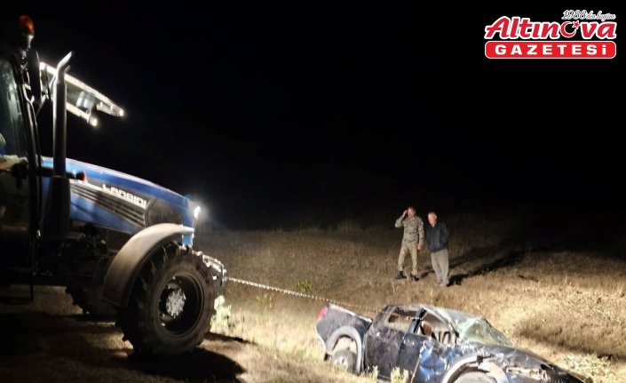 Artvin'de kamyonetin şarampole devrildiği kazada yaşlı çift yaralandı