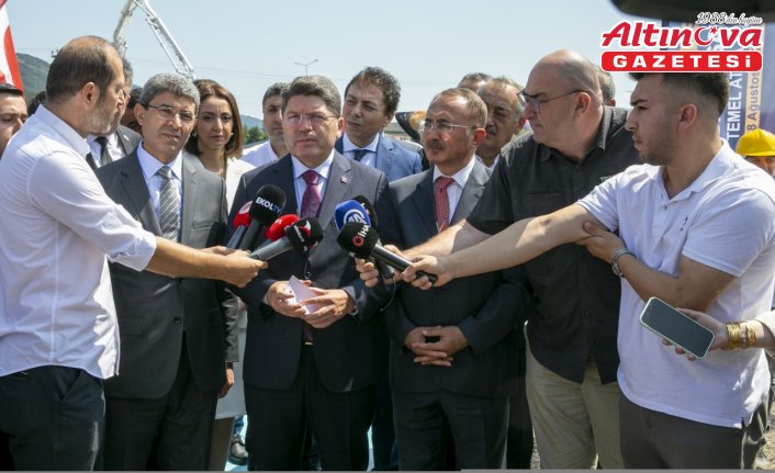 Bakan Tunç, Bolu'da gündeme ilişkin soruları yanıtladı: