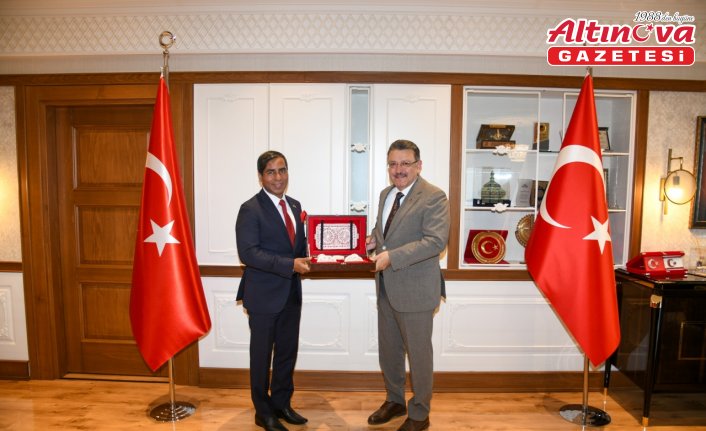 Bangladeş'in Ankara Büyükelçisi Haq, Trabzon Büyükşehir Belediyesi'ni ziyaret etti