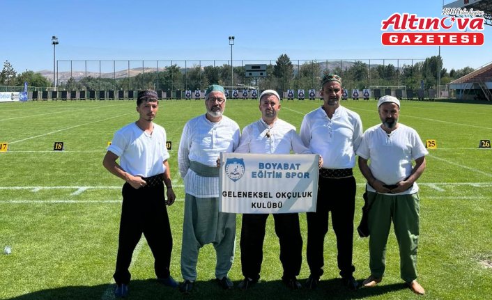 Boyabatlı okçular, şampiyonadan kupa ve madalyalarla döndüler