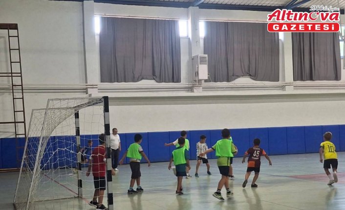 Cide ilçesinde Kur'an kurslarına yönelik futsal turnuvası düzenlendi