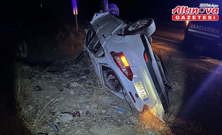 Çorum'da devrilen otomobilin sürücüsü hastanede hayatını kaybetti