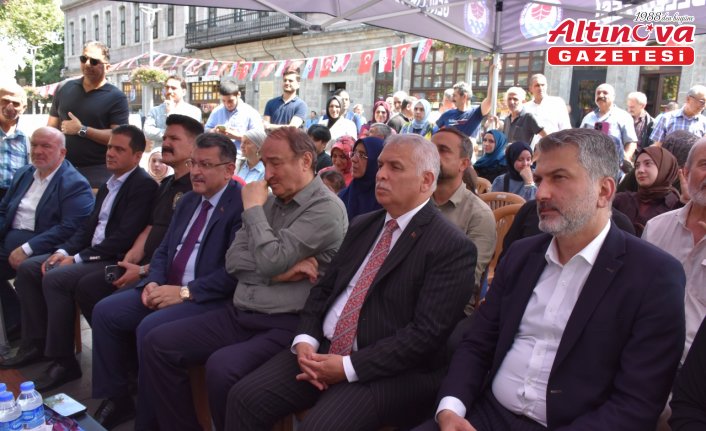 Gazeteci-Yazar Sadık Albayrak Trabzon'da okuyucularıyla buluştu